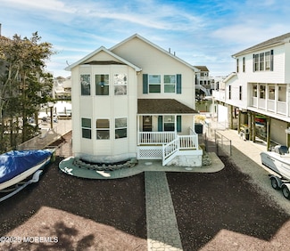 348 Kingfisher Rd, Tuckerton, NJ 08087