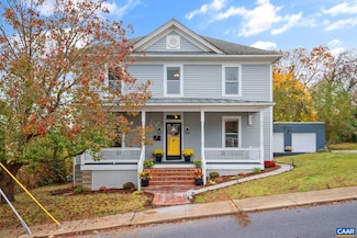 101 Trenary St, Staunton, VA 24401
