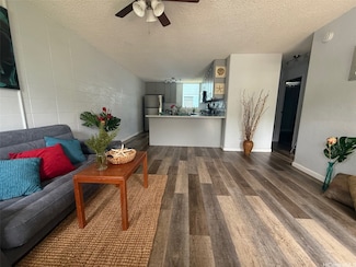 94-039 Waipahu St Unit 113, Waipahu, HI 96797