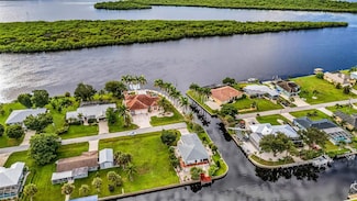3493 Peace River Dr, Punta Gorda, FL 33983