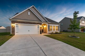 944 Allen Park Ln, Ayden, NC 28513