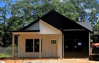10 Bobo St, Inman, SC 29349