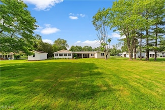 35036 Martin Rd, Willoughby Hills, OH 44094