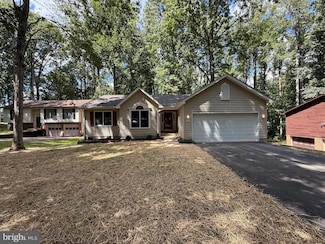 305 Fairway Dr, Locust Grove, VA 22508