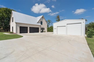 807 Colbert St, Tuttle, OK 73089