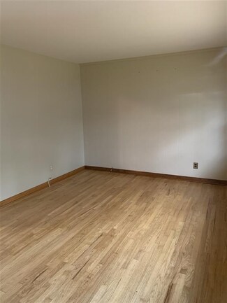 450 Lasalle Ave, Hasbrouck Heights, NJ 07604