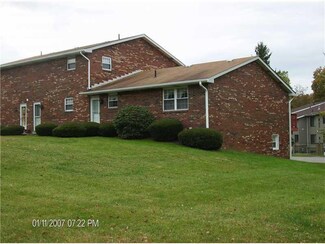 2902 Darlington Rd Unit 701, Beaver Falls, PA 15010
