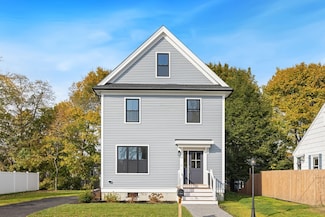 32 Swan St, Beverly, MA 01915