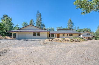 39000 Corlew Ln, Auberry, CA 93602