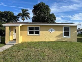 561 SW 14th St, Belle Glade, FL 33430