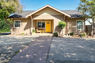 640 17th Ave, Santa Cruz, CA 95062