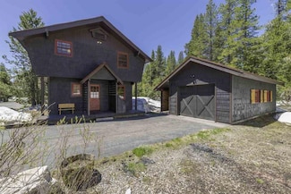 5503 Hemlock Dr, Soda Springs, CA 95728