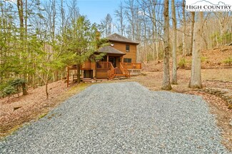 423 Little Creekside Rd, Banner Elk, NC 28604