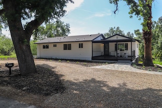 17231 E Trimmer Springs Rd, Sanger, CA 93657