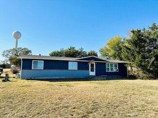 500 N Main St, Luray, KS 67468