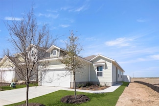 196 Lavender Ln, Elgin, TX 78621