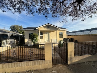 914 E O St, Wilmington, CA 90744