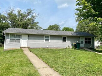 1213 N 7th St, Lansing, KS 66043