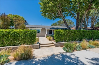 3923 Rose Ave, Long Beach, CA 90807