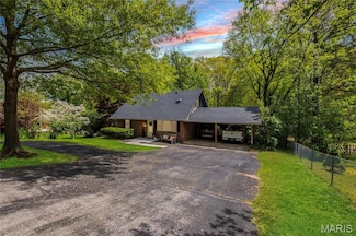 2420 Hillsboro Valley Park Rd, High Ridge, MO 63049
