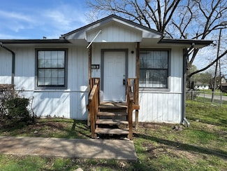 208 S Dallas St Unit D, Kaufman, TX 75142