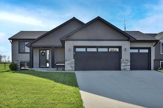 1005 15th Ave NW, Kasson, MN 55944