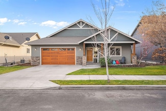 2834 SW Indian Place, Redmond, OR 97756