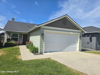 7812 W Kayak Ct, Rathdrum, ID 83858