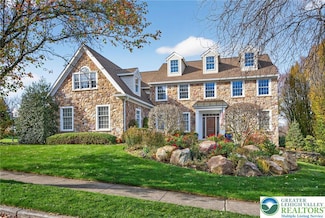 2056 Autumn Ridge Rd, MacUngie, PA 18062