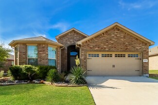 2609 Sunburst Dr, Glenn Heights, TX 75154