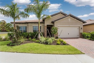 321 Maraviya Blvd, Nokomis, FL 34275