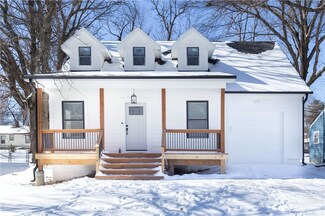 8520 England St, Overland Park, KS 66212