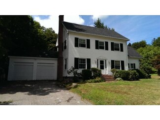 445 Locust St, Rollinsford, NH 03869