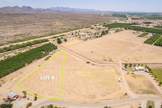 403 Fossil View Rd, Radium Springs, NM 88007