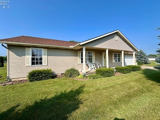 152 W Drew Ln, Clyde, OH 43410