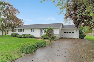 3917 Elmae Dr, Fort Wayne, IN 46809