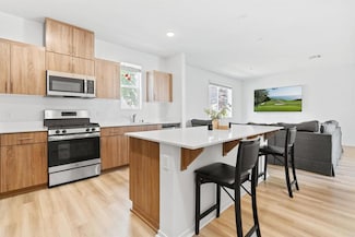5212 Beachfront Cove Unit 40, San Diego, CA 92154