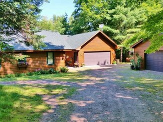 8850 Finch Rd, Lake Tomahawk, WI 54539