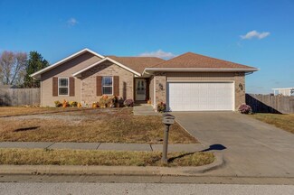 355 E Willow St, Fair Grove, MO 65648