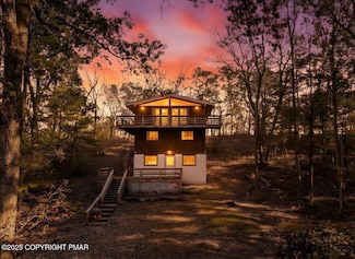 652 Rimrock Rd, Bartonsville, PA 18321