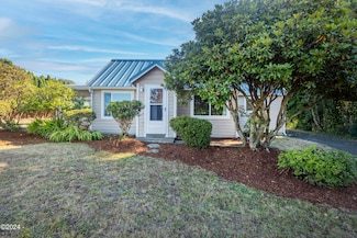 2433 E Alsea Hwy, Waldport, OR 97394