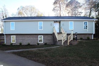 19 Velma Dr, Taylors, SC 29687