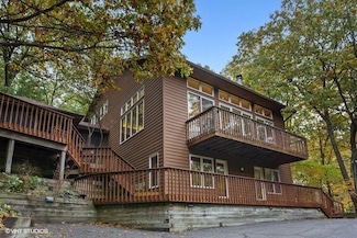 107 S Merrivale Ave, Beverly Shores, IN 46301