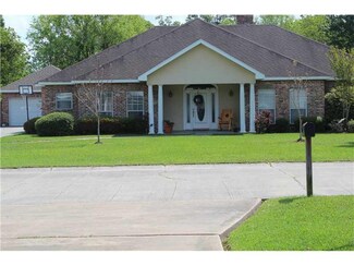 732 Sherry Dr, Sulphur, LA 70663