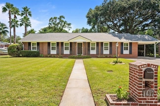 1417 N Camden Cir, Savannah, GA 31406