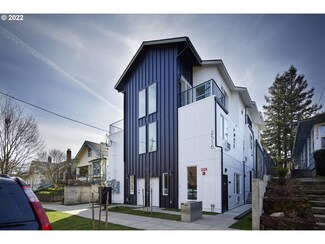 2516 NE Flanders St Unit 4, Portland, OR 97232