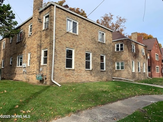 1427 Potomac Dr, Toledo, OH 43607