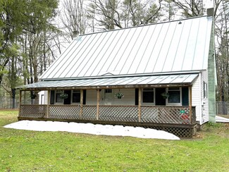 4 Wood Cir, Hartland, VT 05052