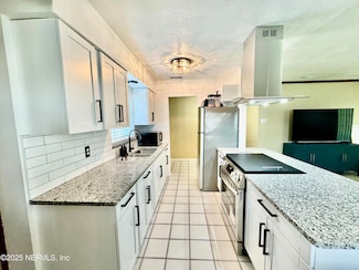 7836 Renault Dr S, Jacksonville, FL 32244