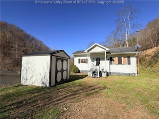 5537 Main Smokehouse Rd, Harts, WV 25524